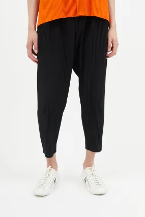 Black Pleated Tapered Trouser