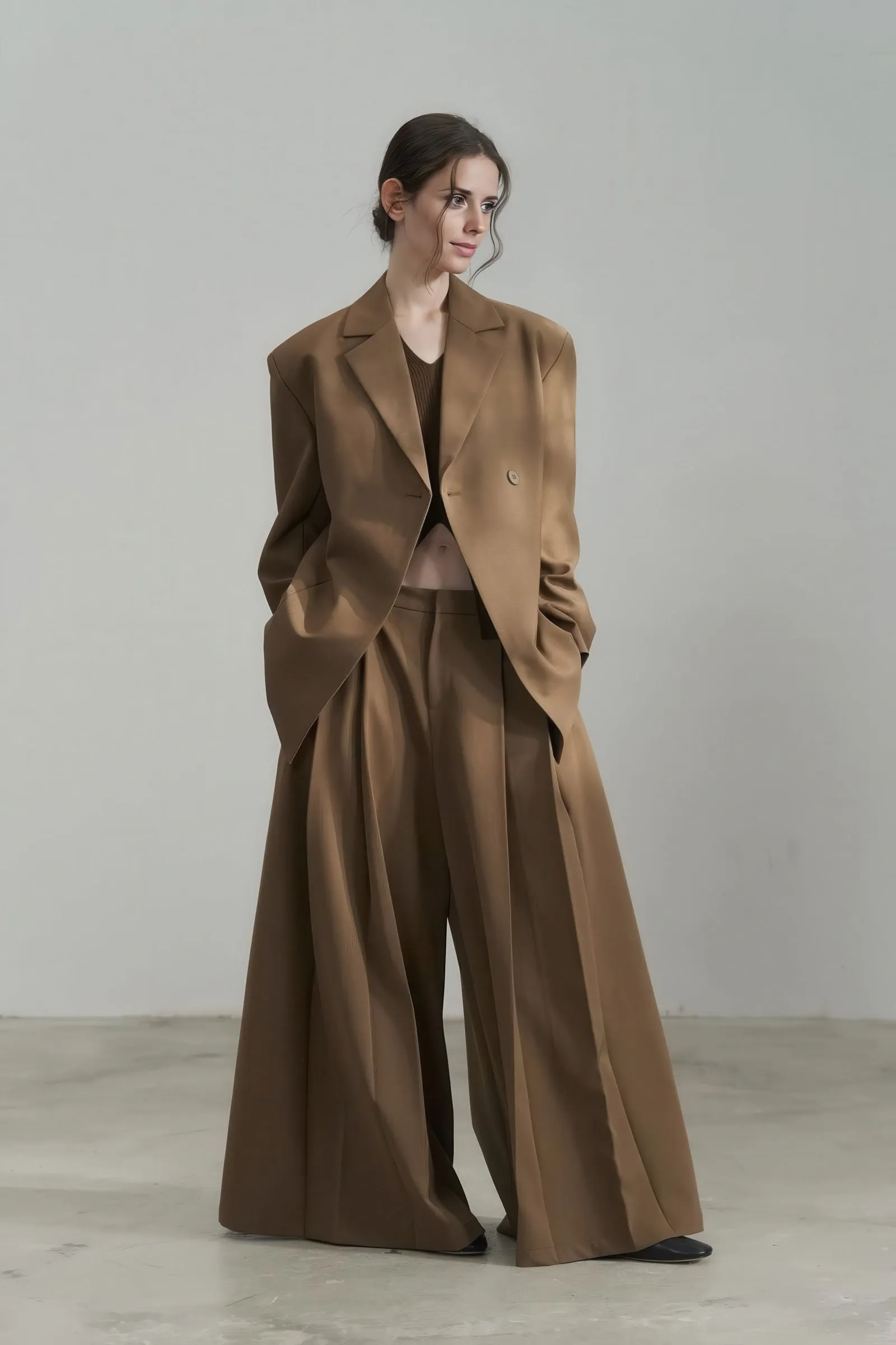 Flattering Single-Button Blazer - Slim Fit for Fall
