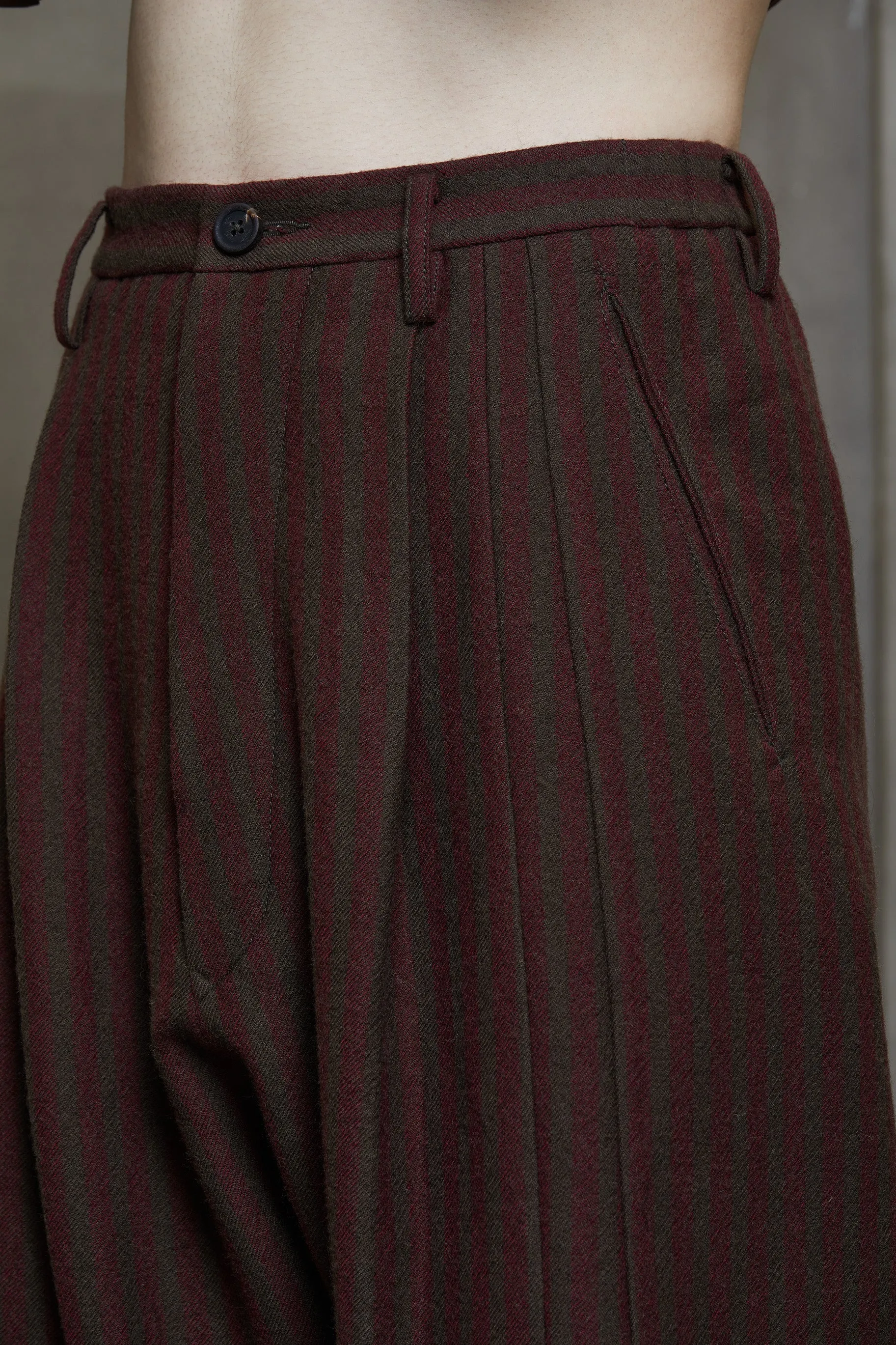 TAPERED CUT TROUSERS