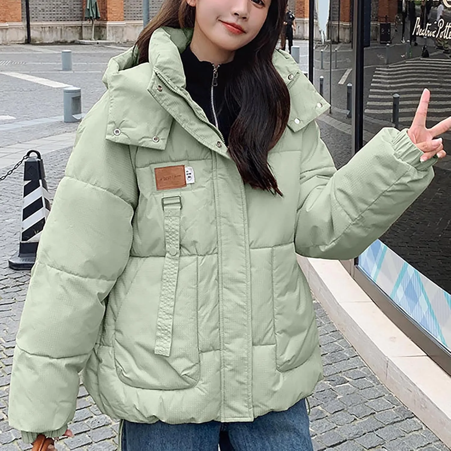 Winter Jackets for Women Trendy Relaxed Fit down Jacket Coats Full-Zip Thicken Puffer Jacket Outwear with Removable Hood